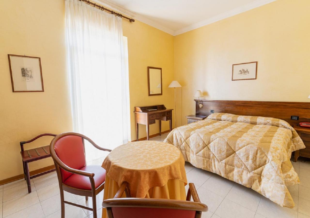 Hotel Villa Delle Rose Oristano Exterior photo