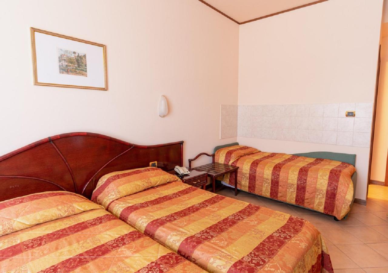 Hotel Villa Delle Rose Oristano Exterior photo